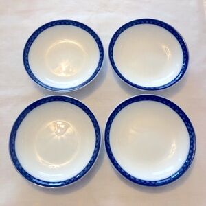 Set of four Williams and Sonoma bowls blue and white